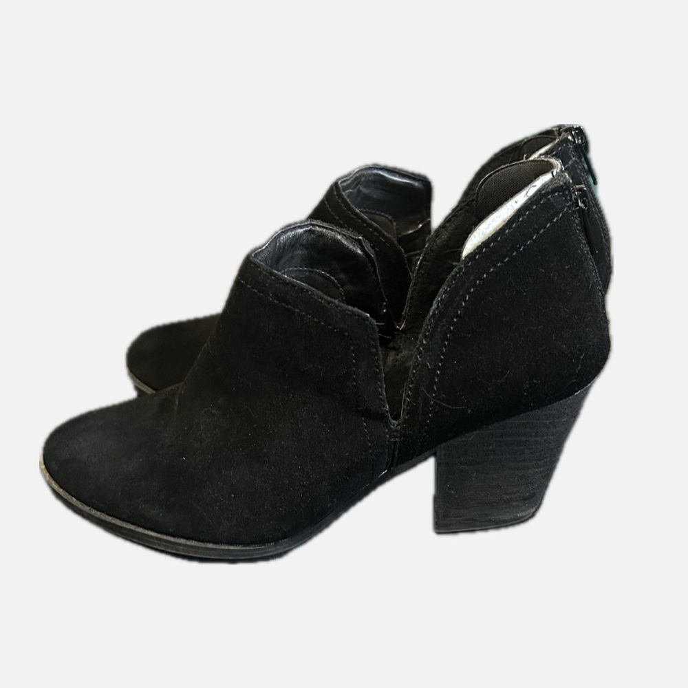 size 8 black Fergie ankle booties